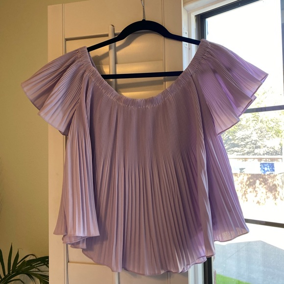 Sugar lips Pleated Off The Shoulder Blouse Lilac - Picture 4 of 4